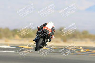 media/Jan-10-2025-CVMA Friday Practice (Fri) [[489e0da257]]/Group 4 and Trackday/Session 4 (Turn 16)/